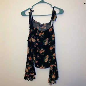 American Eagle Size Large Tie Shoulder Bell Sleeve Cropped Shirt